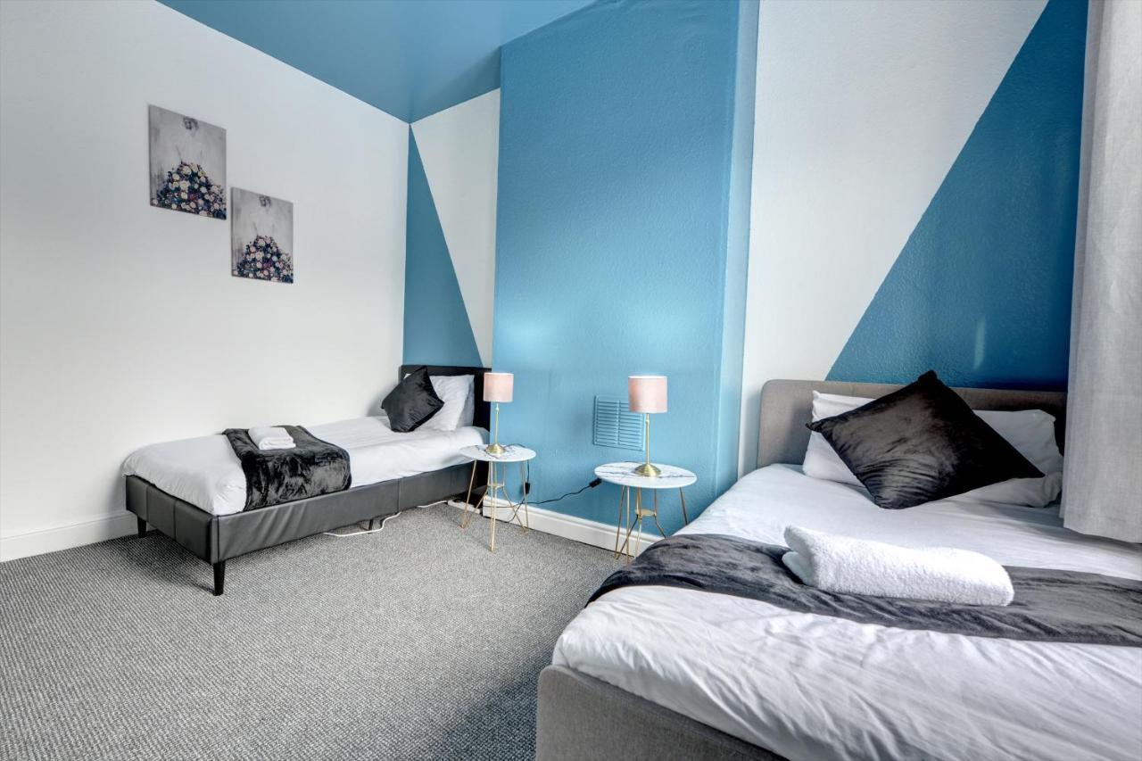 Cheerful 2 Bedroom Home, Sleeps 5 Guest Comfy, 1x Double Bed, 3x Single Beds, Free Parking, Free Wifi, Suitable For Business, Leisure Guest,coventry, Midlands * Coventry