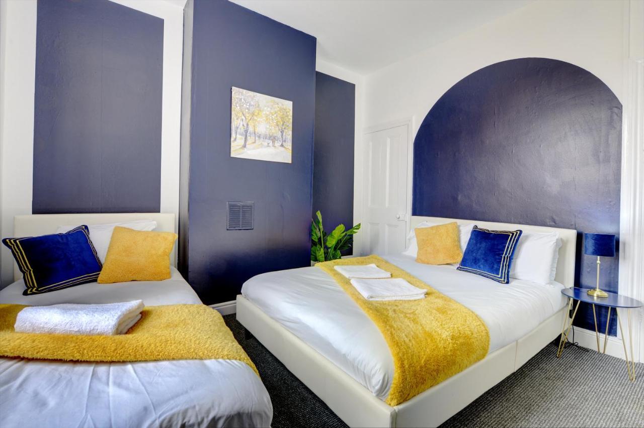 Сasa de vacaciones Cheerful 2 Bedroom Home, Sleeps 5 Guest Comfy, 1x Double Bed, 3x Single Beds, Free Parking, Free Wifi, Suitable For Business, Leisure Guest,coventry, Midlands Coventry