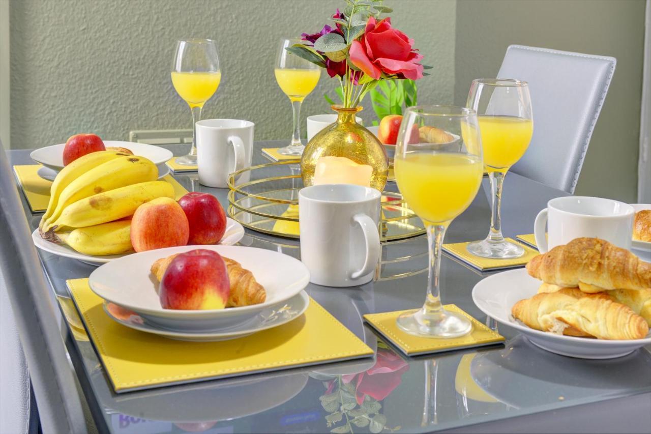 Сasa de vacaciones Cheerful 2 Bedroom Home, Sleeps 5 Guest Comfy, 1x Double Bed, 3x Single Beds, Free Parking, Free Wifi, Suitable For Business, Leisure Guest,coventry, Midlands